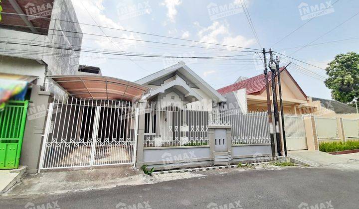 Rumah 4 Kamar Simpang Sakura, Malang Sangat Terawat Daerah Aman 1