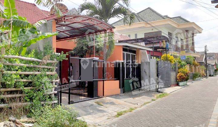 Rumah Luas 3 Kamar Ikan Lodan Malang, Garasi Depan Bisa Utk Toko 2