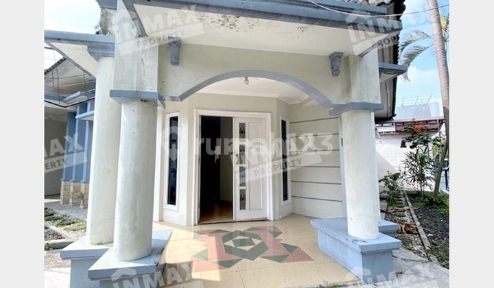 S51aqu Ready-to-Live-In Furnished House in Exclusive & Rare Permata Jingga Cluster