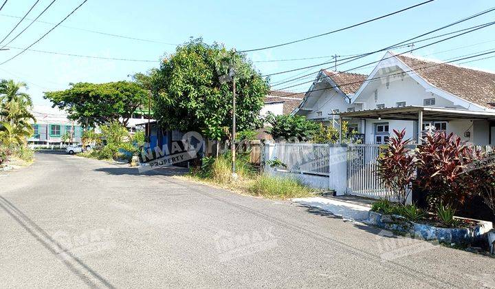 Rumah 3 Kamar Sangat Terawat di Taman Riau Malang Row Jalan Lebar 2