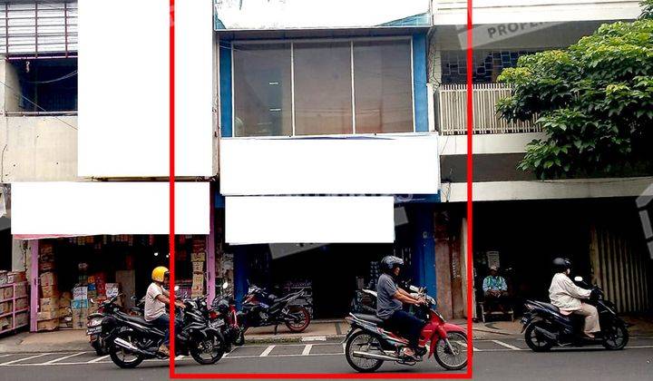 Disewakan Ruko 4 Lantai di Kyai Tamin Pasar Besar, Traffic Ramai 1