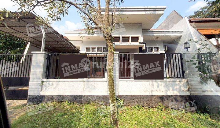 Rumah 2 Lantai Furnished di Riverside, Malang Row Jalan Lebar 1