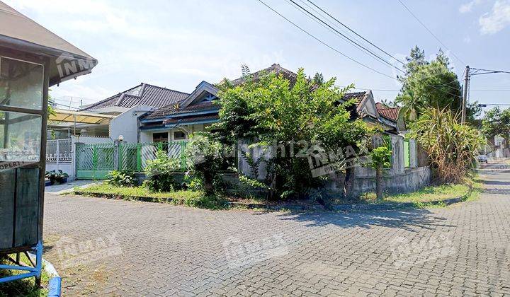 Rumah Hook Luas 4 Kamar di Pbi Araya, Malang Row Jalan Lebar 1