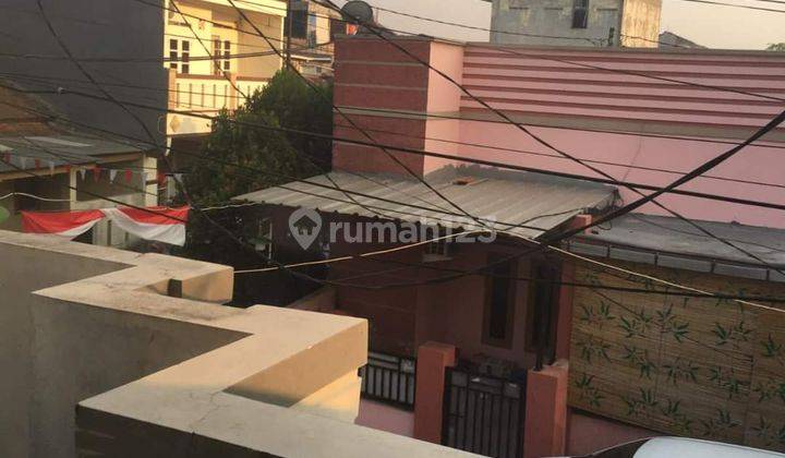 Rumah 2 Lantai Hook Dekat Sport Club di Taman Harapan Baru Bekasi 2