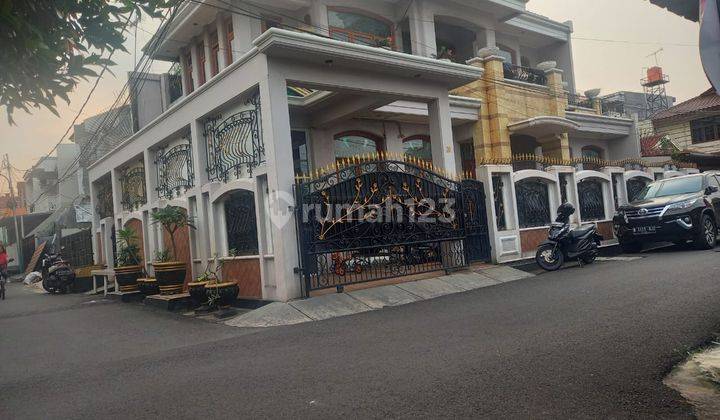 Rumah 2 Lantai Bagus SHM di Rawamangun, Jakarta Timur 1