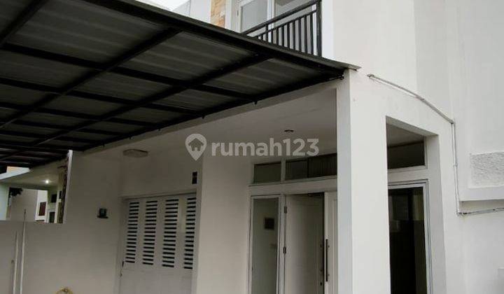 Rumah 2 Lantai Bagus HGB di Metland Menteng, Jakarta Timur 1