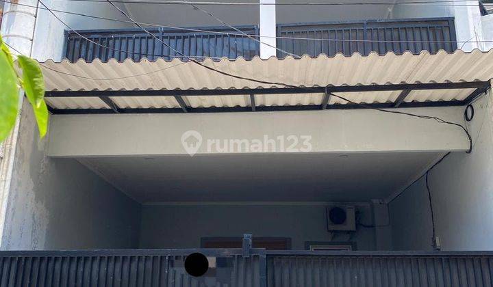 Rumah 2 Lantai SHM di Pulo Asem, Jakarta Timur 1