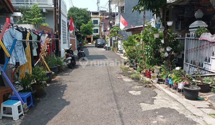 Rumah Butuh Renovasi SHM di Titian Kencana, Bekasi 2