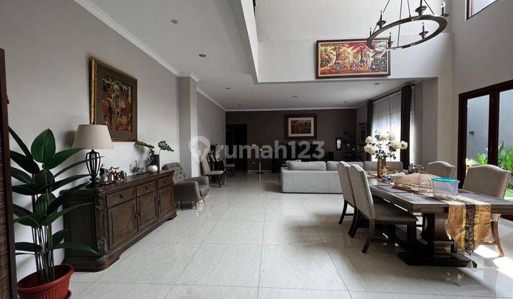 Rumah mewah cantik Modern di Kemang Pratama Regency Bekasi 2