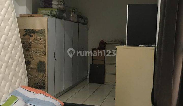 Rumah tua lt 457 hadap timur lokasi pinggir Jalan Raya di Menteng jakarta pusat. 2