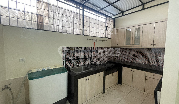 Disewakan Townhouse 2 Lantai Full Furnished di Lippo Karawaci 2