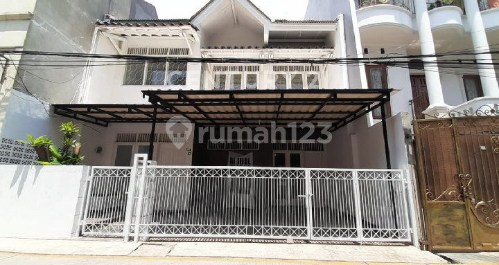 Rumah 2Lt Siap Huni dan Rapi Dekat Mall Kelapa Gading Jak Utara