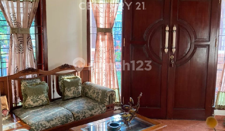 Dijual Rumah 1 1/2 Lantai  Hoek Di Palem Semi Karawaci Tangerang 2