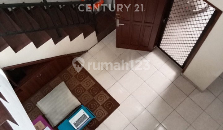 Dijual Rumah 2 Lantai Siap Huni di Perumnas Karawaci Tangerang 2