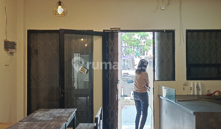 2-Storey Shop House Located in the Central Business District (CBD) Palemsemi Karawaci 2