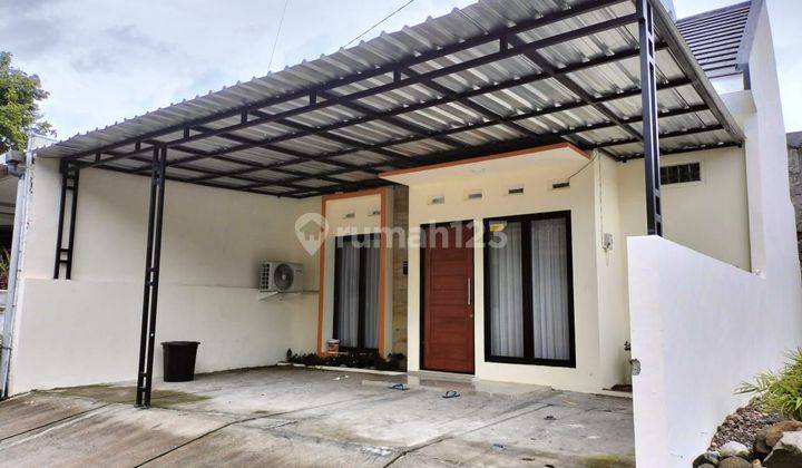 Rumah minimalis modern di Sleman, Yogyakarta 1