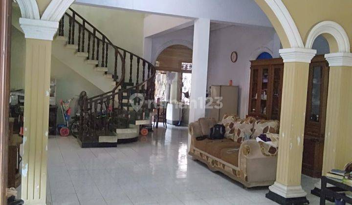 Rumah dan kontrakan dekat Mall Shinta Cimone Tangerang 2