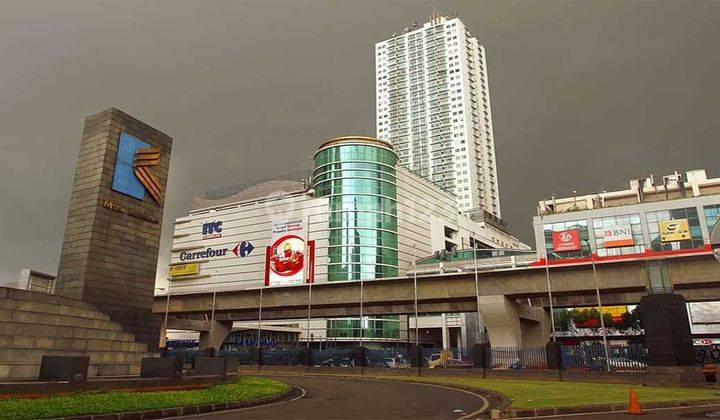 Outlet di dalam Mall ITC Kuningan yang Komersil 1