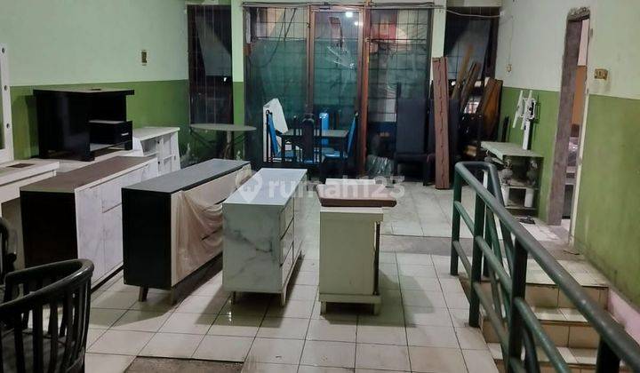 Ruko 2 lantai 2 kamar mandi yang ada di dalam perumahan lokasi ramai  2