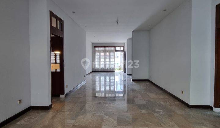 House For Sale At Kemang With Garden And Marble Floor 1