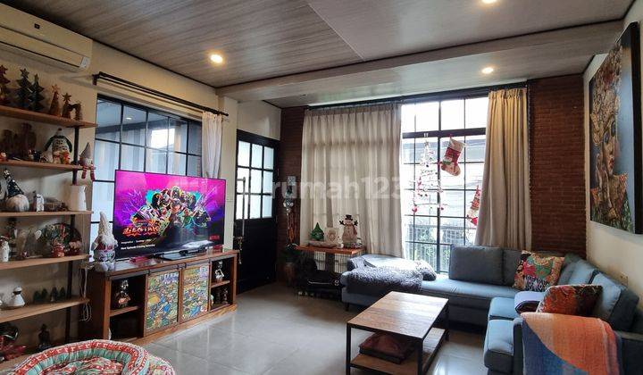 Dijual Townhouse New York Style 3 Lantai With Rooftop Dan Pool 2