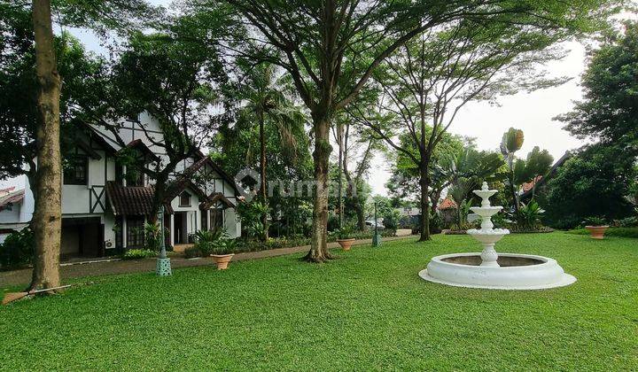 Luxurious House di Lebak Bulus Spacious Garden Two Buildings 2