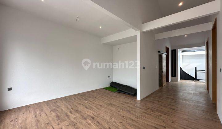 Rumah Baru Renovasi di Ragunan 2 Lantai Minimalist Industrial 4BR 2