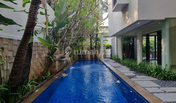 Rumah Tropical dan Nyaman di Cipete 2 Lantai 5Bedrooms Siap Huni 1