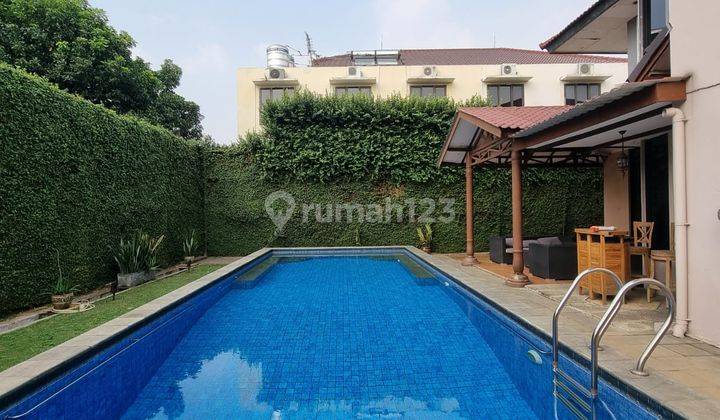 Rumah Dalam Gated 4Bedrooms di Cipete Dengan Pool Bagus 1