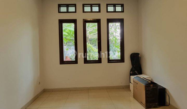 Rumah 2 Lantai di Cipete 5Bedrooms ada kolam renang SHM 2