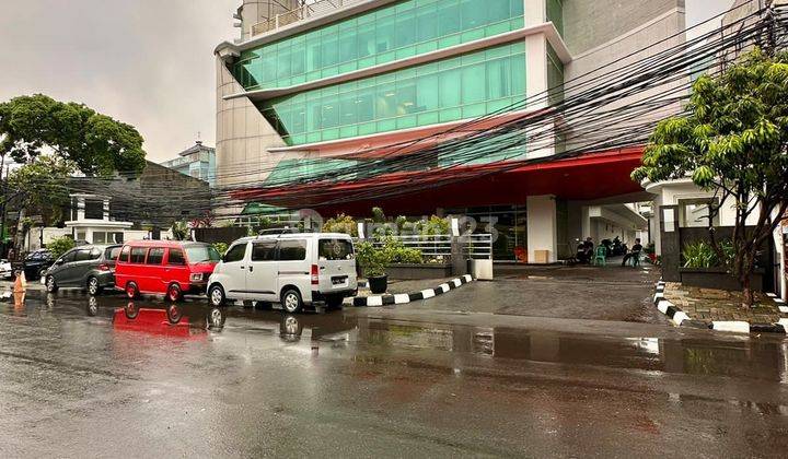 Gedung 4 Lantai dan Basement Siap Pakai Lokasi Dekat CBD Sudirman 1