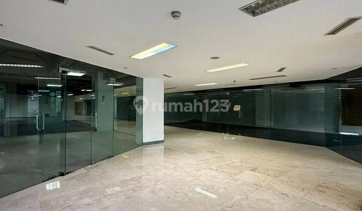 Gedung 4 Lantai dan Basement Siap Pakai Lokasi Dekat CBD Sudirman 2