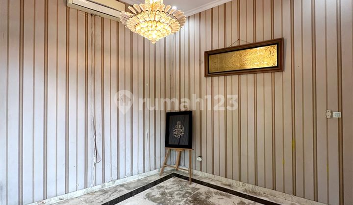Minimalist Luxurious House 7 Bedroom Calm Neighborhood 2