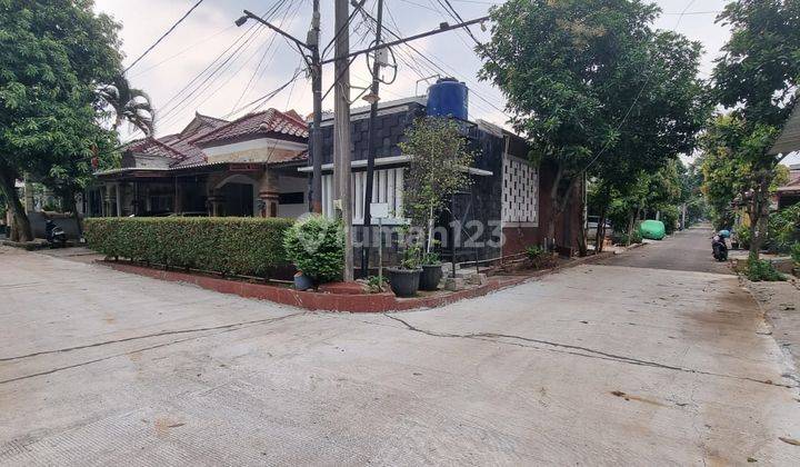 Rumah Hook Depan Taman Murah Dalam Cluster Ada Kolam Renang 1