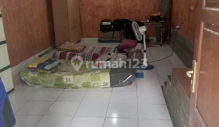Jual Rumah Nyaman dengan Carport Luas di Sariwangi Bandung 2