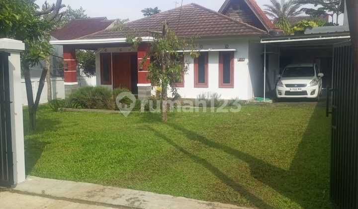 Jual Rumah Nyaman dengan Carport Luas di Sariwangi Bandung Jual Rumah Nyaman dengan Carport Luas di Sariwangi Bandung
