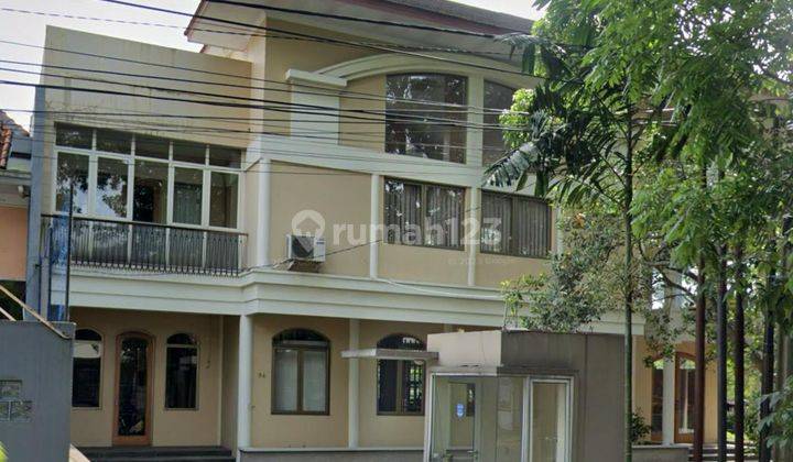 Rumah Strategis di Doktor Otten Pusat Kota Bandung 1