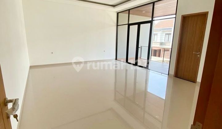 Sell Comfortable House in Mekar Wangi Bandung 2