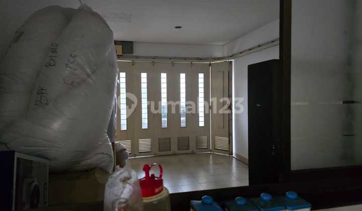 Comfortable House for Sale in Sayap Pajajaran Bandung 2