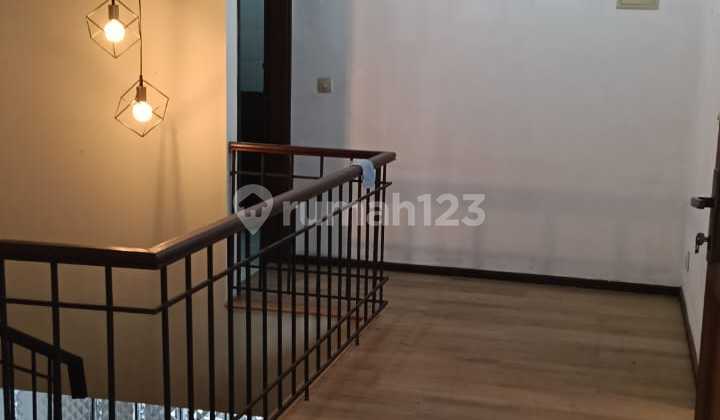 Jual Rumah Nyaman Siap Huni di Setraduta Bandung 2