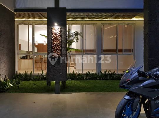 Rumah Nyaman Mewah Dijual di Cibolerang Bandung 2
