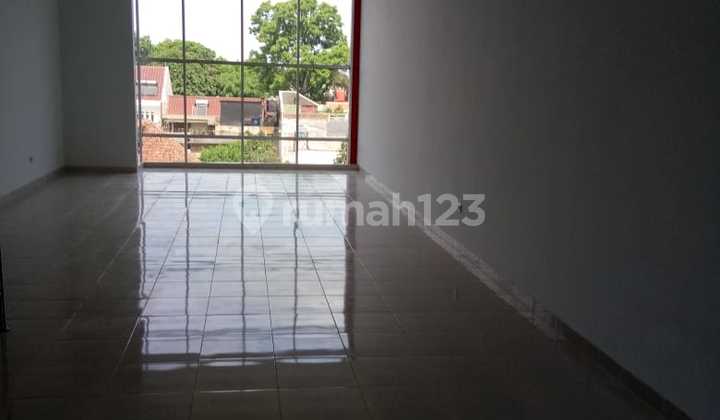 3-Storey Shop House for Rent on Main Road Pajajaran Bandung