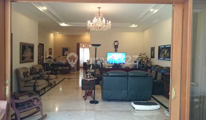 Jual Rumah Nyaman Dengan Lantai Marmer di Sukahaji Permai Bandung