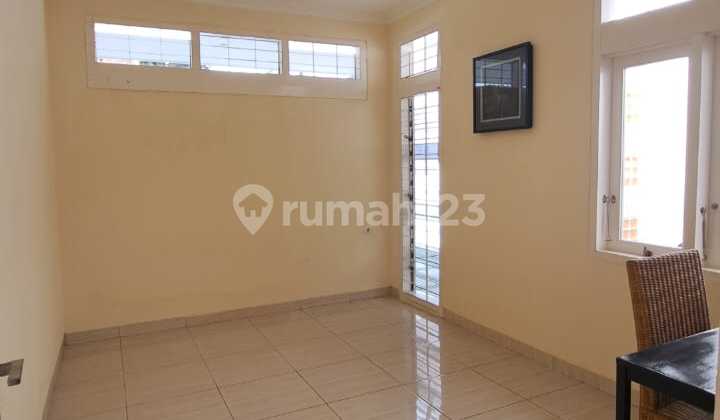 Comfortable House for Sale / Rent in Central Bandung Burangrang Wing 2
