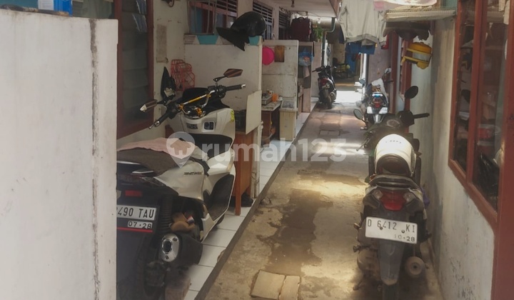 Jual Kost Kamar Mandi Dalam dan Luar, dengan Ruko di Pagarsih