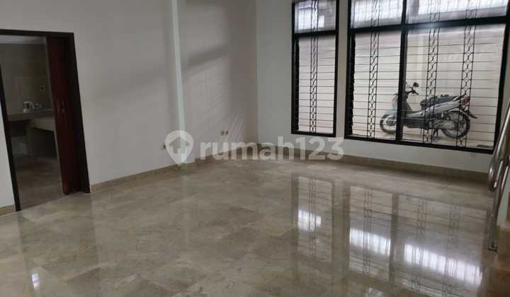 Jual Rumah Nyaman di Sayap Kebonkawung Pusat Kota Bandung Jual Rumah Nyaman di Sayap Kebonkawung Pusat Kota Bandung