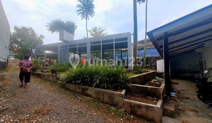 Tempat Usaha dengan Parkiran Luas di Sayap Tubagus Ismail Bandung Tempat Usaha dengan Parkiran Luas di Sayap Tubagus Ismail Bandung
