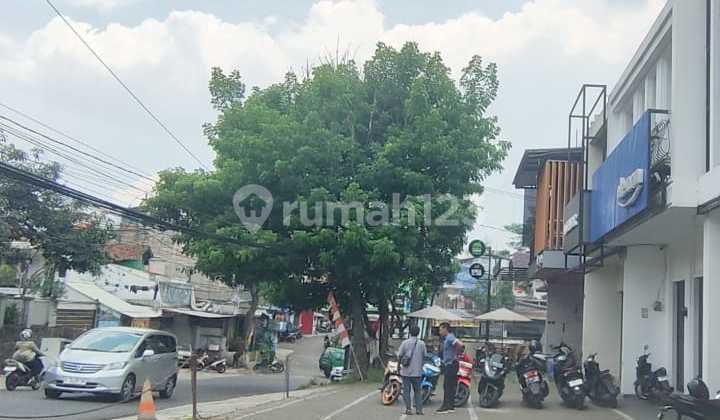 For Rent: Nice 2.5-Story Shop House in Dago, Bandung 2