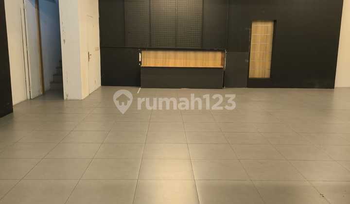 Sewa Tempat Usaha Bersih Terawat di Dr Cipto Bandung