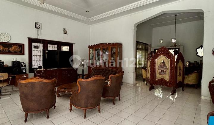 Dijual Rumah Ruang Usaha di Mainroad Strategis Sayap Riau